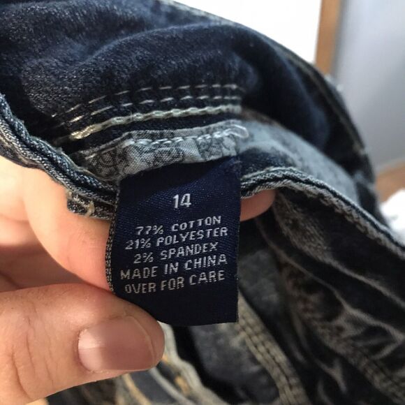 Reign Woman 14 Shorts Used 3 Button Has Some Flaws - Picture 6 of 6